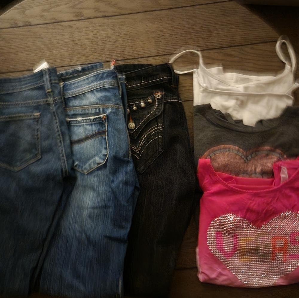 Woman's clothing lot.
